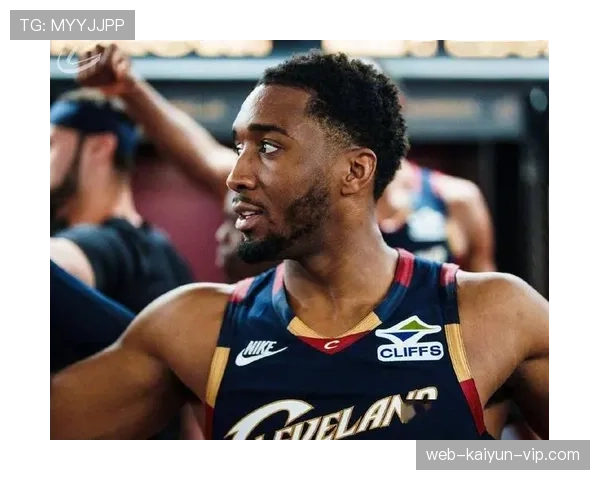 多诺万·米切尔突破拉开与哈登的得分差距提升季后赛影响力