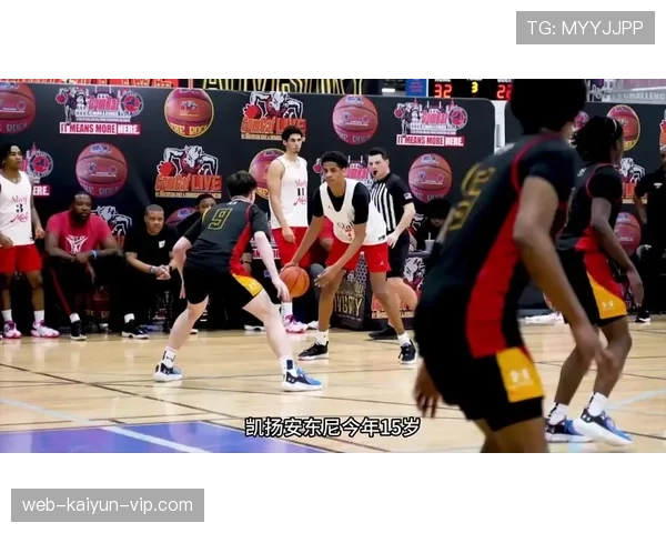 安东尼无球跑动效率提升，关键回合得分占比显著高于生涯均值