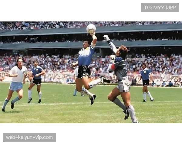 撕开防线马拉多纳近期盘带创造机会对比梅西更实用