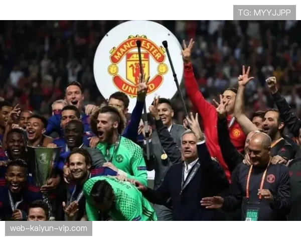 曼联更衣室矛盾再度曝光，对球队赛季稳定性带来影响