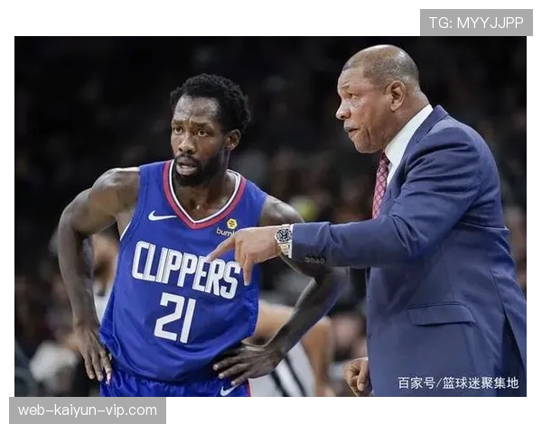 篮球规则中非法用手防守的定义与判定标准解析